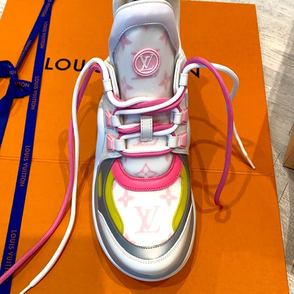 Brand new box, dust bag, and extra laces included. - Picture 2 of 4